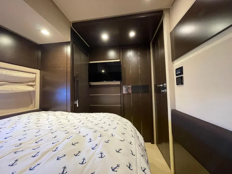 Slide: The Image of Azimut 70 2014 - 71