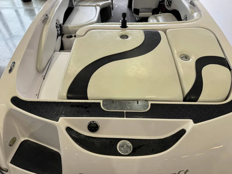 Slide: The Image of Nautique Air Nautique 226 2006 - 10