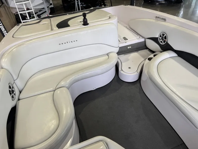 Slide: The Image of Nautique Air Nautique 226 2006 - 16