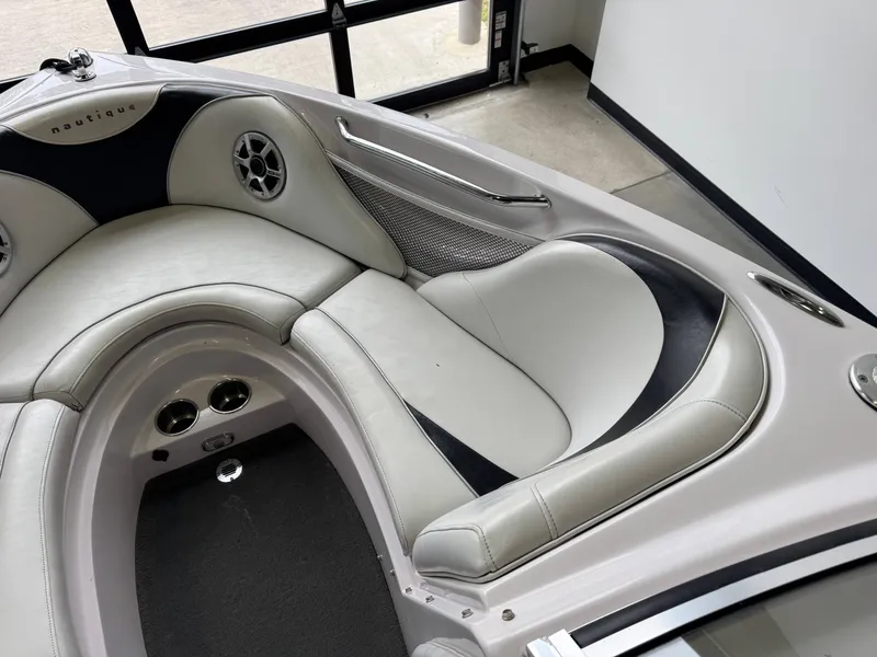 Slide: The Image of Nautique Air Nautique 226 2006 - 18