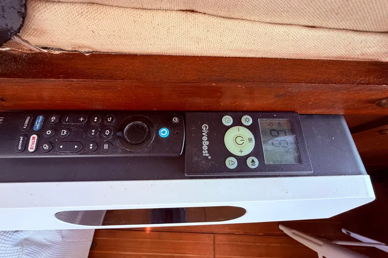 Slide: The Image of Remote control and digital display on 1985 Lancer Yachts 40 Motorsailer interior. - 23