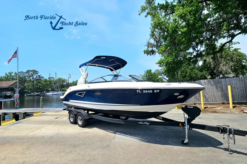 The Image of 2018 Sea Ray SLX 230 boat on trailer at North Florida Yacht Sales. - 0