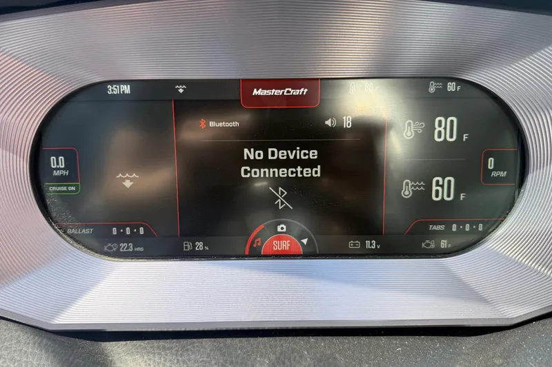 Slide: The Image of Dashboard display of a 2022 MasterCraft XT24 boat showing "No Device Connected." - 11
