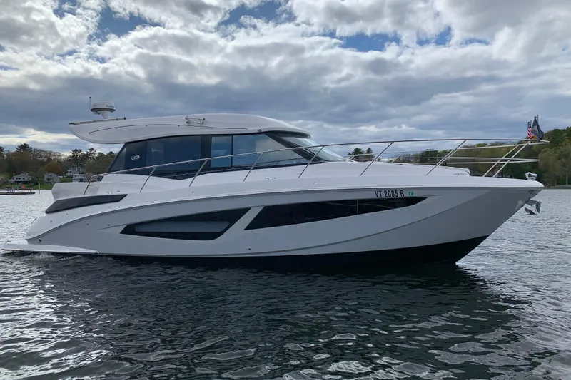 The Image of Regal 42 Grande Coupe 2019 - undefined