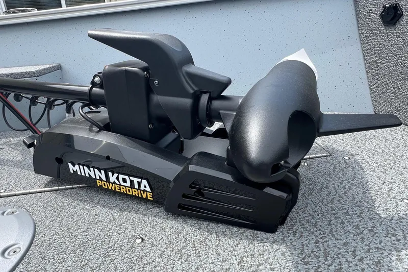 Slide: The Image of Minn Kota PowerDrive motor on 2026 Lund 1400 Fury SS boat deck. - 14