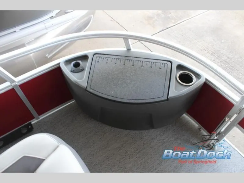 Slide: The Image of Bass Buggy 18 DLX 2026 - 17
