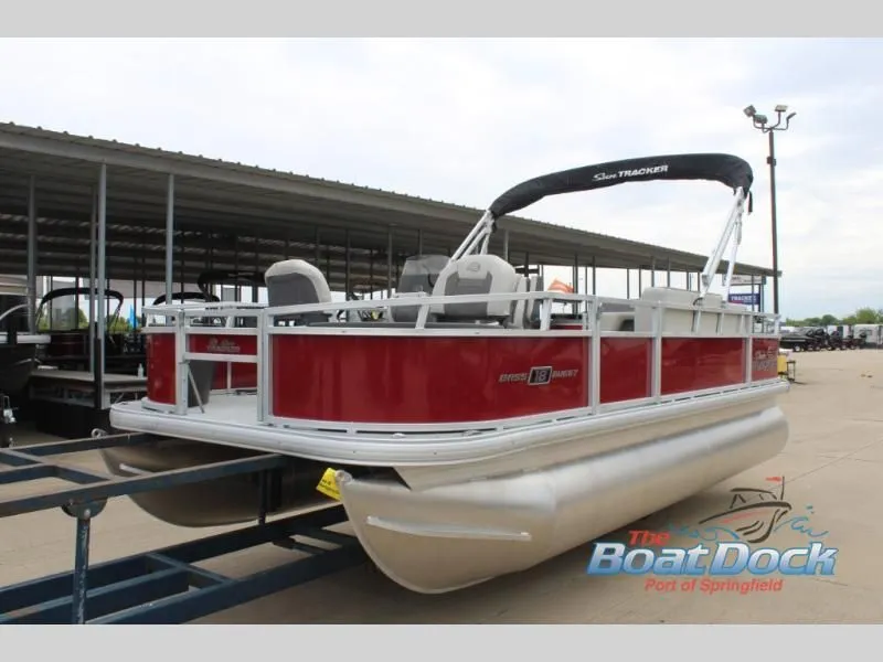 Slide: The Image of Bass Buggy 18 DLX 2026 - 4