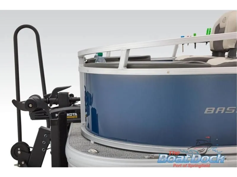 Slide: The Image of Bass Buggy 18 DLX 2026 - 51