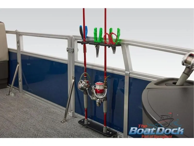 Slide: The Image of Bass Buggy 18 DLX 2026 - 65