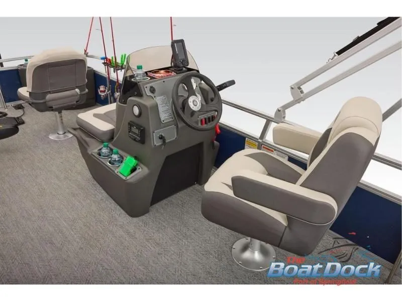 Slide: The Image of Bass Buggy 18 DLX 2026 - 70