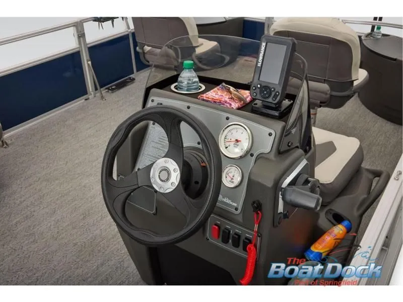 Slide: The Image of Bass Buggy 18 DLX 2026 - 72