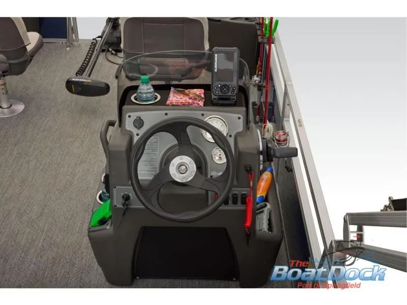 Slide: The Image of Bass Buggy 18 DLX 2026 - 73