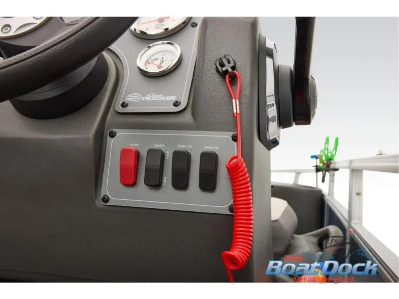 Slide: The Image of Bass Buggy 18 DLX 2026 - 76