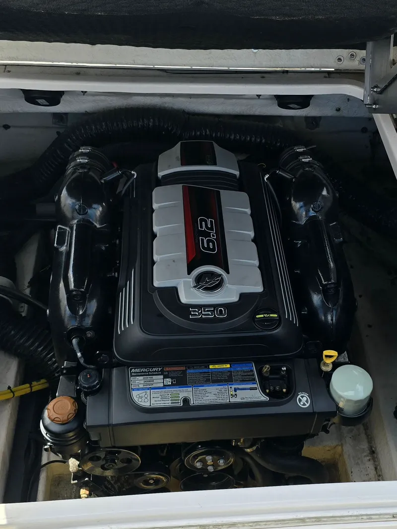 Slide: The Image of Engine of 2019 Chaparral 277 SSX boat, 6.2L 350 HP. - 4