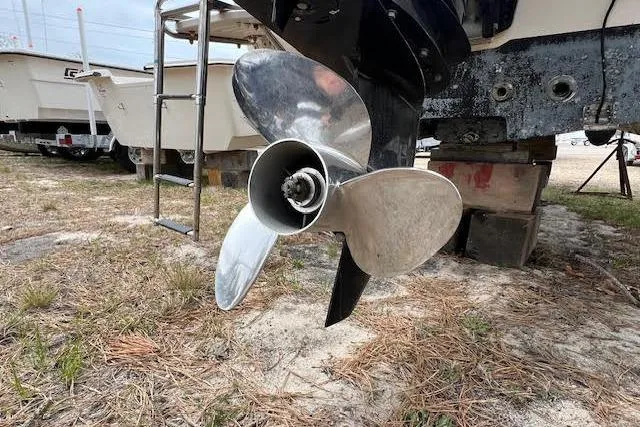 Slide: The Image of Propeller of a 2020 Carolina Skiff 25 LS boat on dry land. - 18