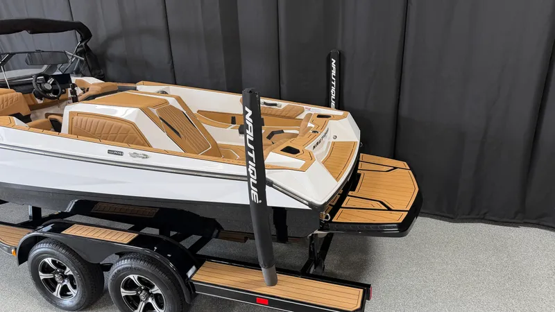 Slide: The Image of Nautique Ski Nautique 2027 - 7