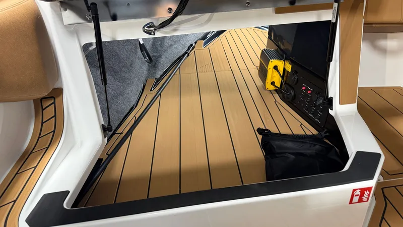 Slide: The Image of Nautique Ski Nautique 2027 - 24