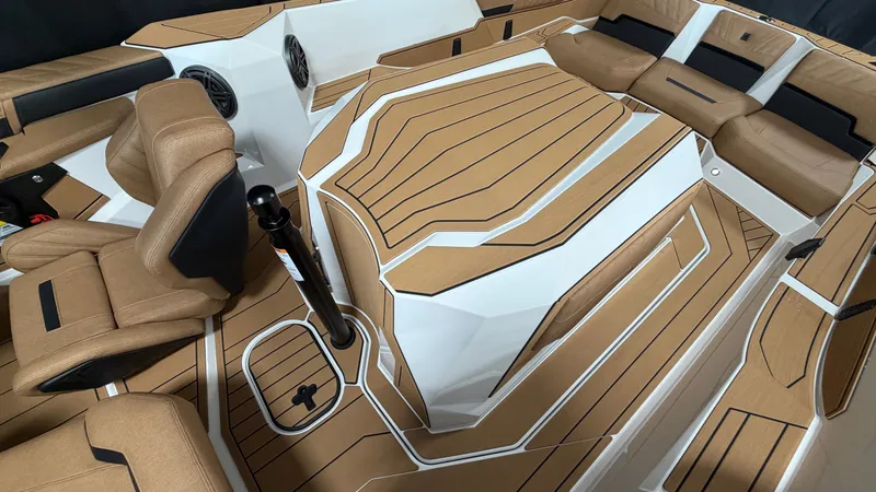 Slide: The Image of Nautique Ski Nautique 2027 - 31