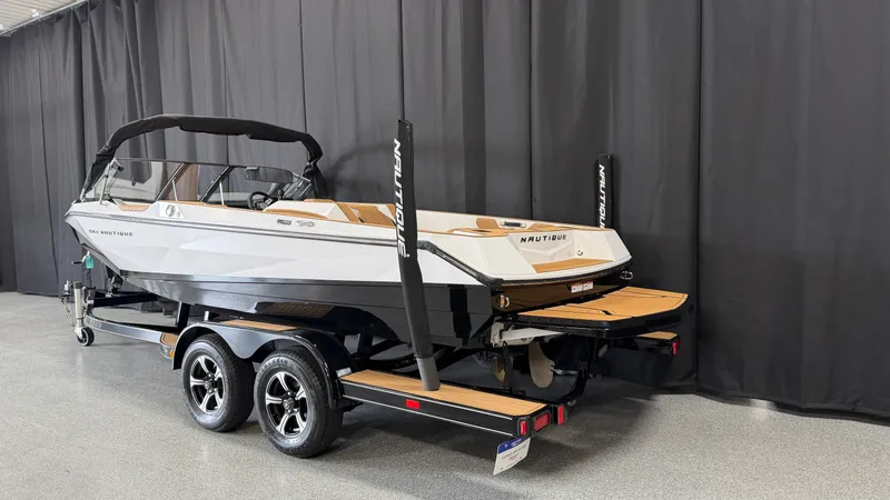 Slide: The Image of Nautique Ski Nautique 2027 - 4