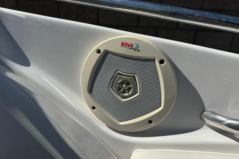 Slide: The Image of Boat speaker on a 2008 Crownline 200 LS, featuring Boss Audio branding. - 11