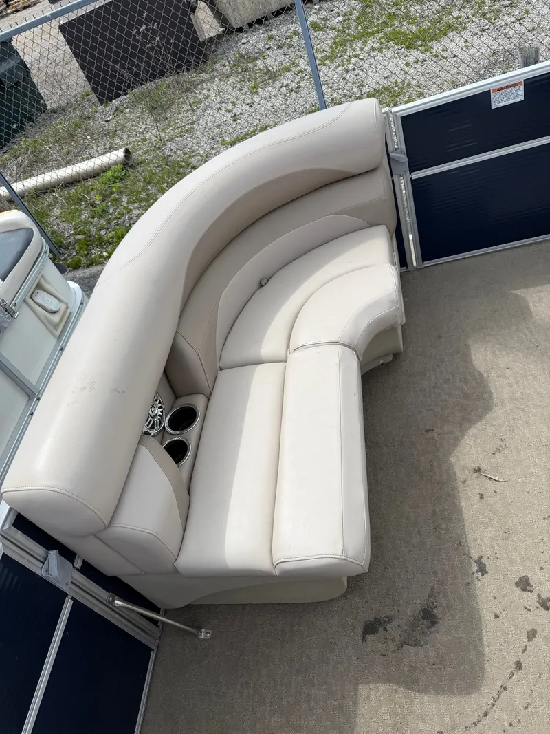 Slide: The Image of 2016 Starcraft Stardeck 206 Cruise boat seating with cup holders. - 3