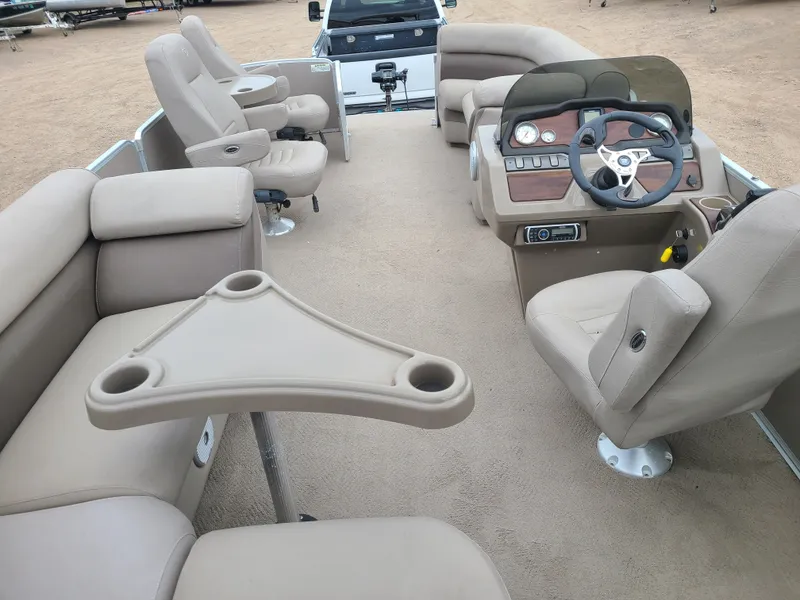 Slide: The Image of Premier 220 Sunsation W/ 60HP Mercury 2013 - 10
