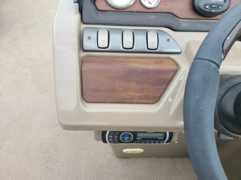 Slide: The Image of Premier 220 Sunsation W/ 60HP Mercury 2013 - 13
