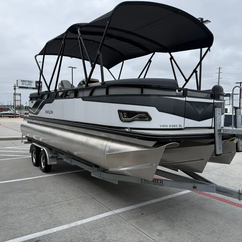 Slide: The Image of Avalon Venture 85 Quad Lounge - 23' 2025 - 6