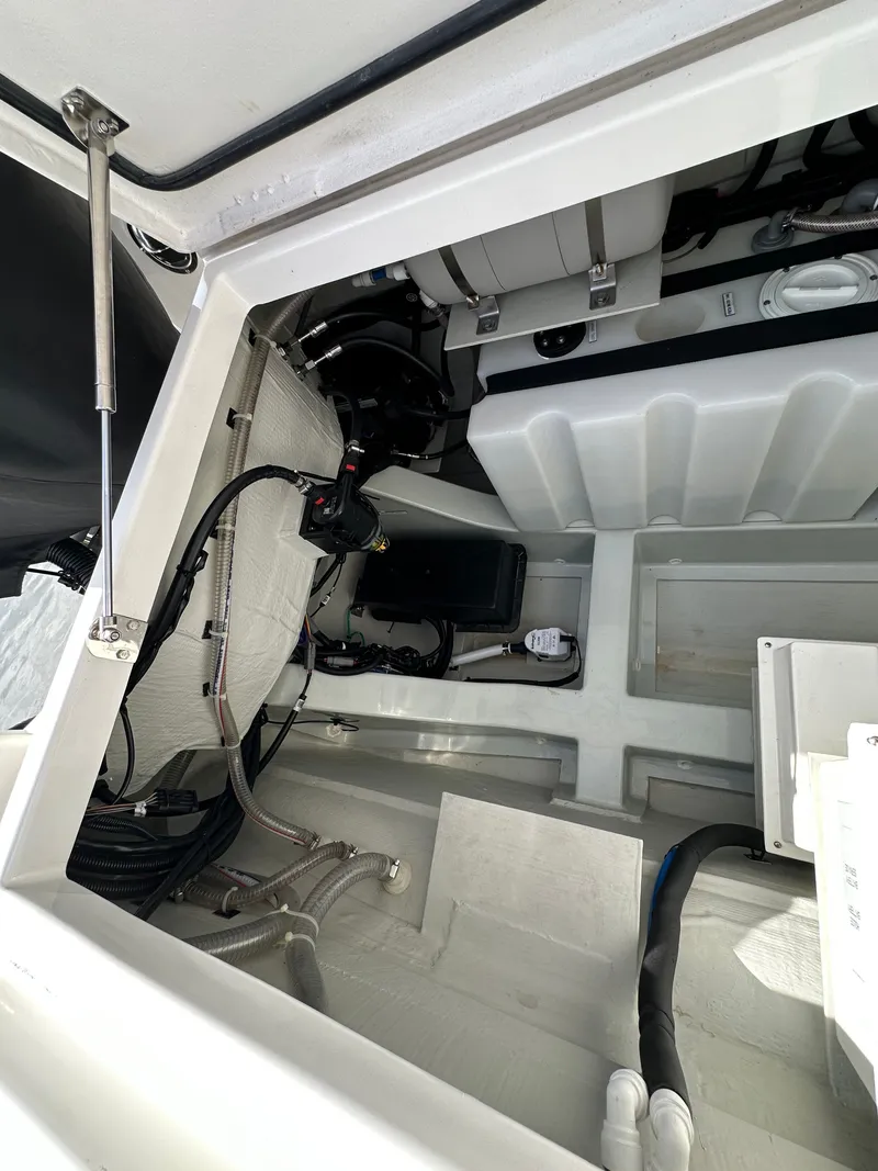 Slide: The Image of Aquila 32 Sport 2024 - 27