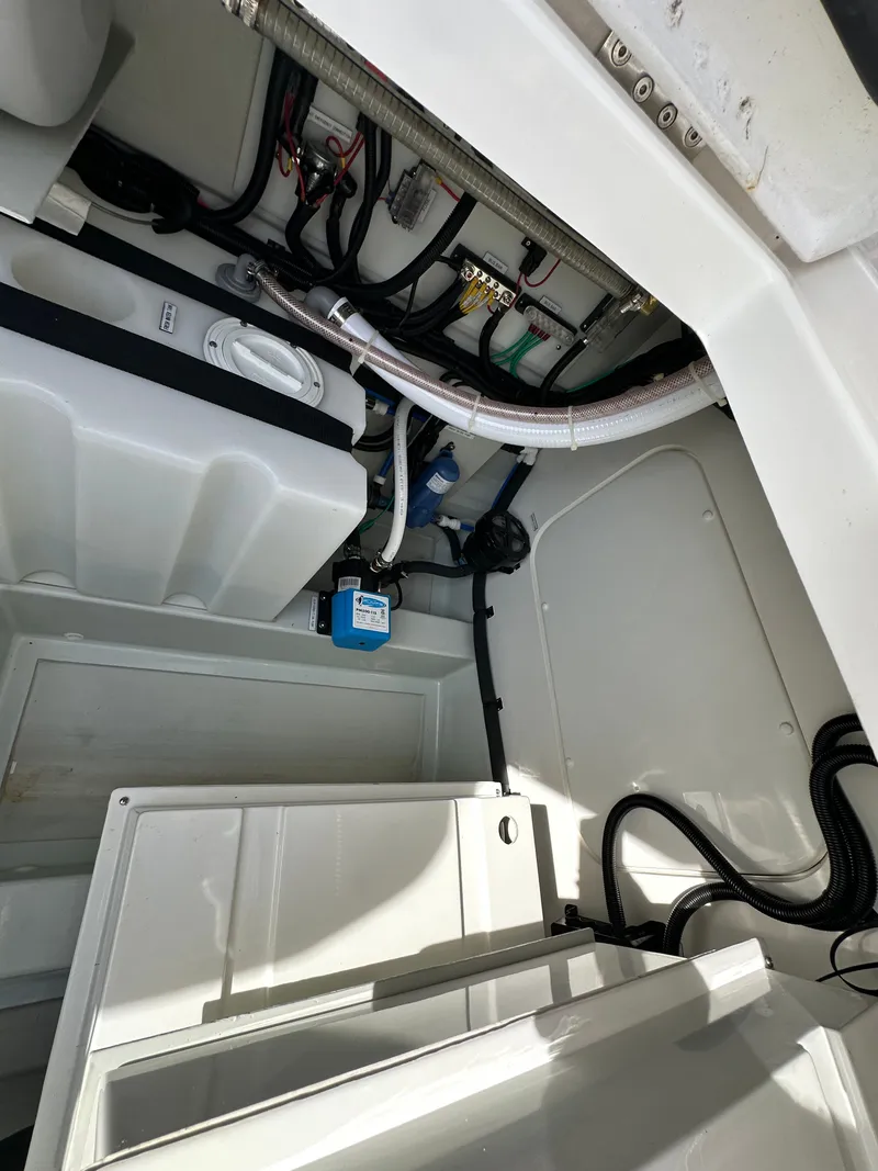 Slide: The Image of Aquila 32 Sport 2024 - 28