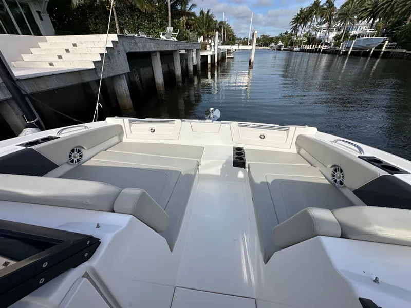 Slide: The Image of Aquila 32 Sport 2024 - 3