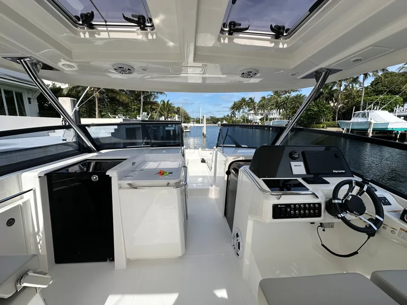 Slide: The Image of Aquila 32 Sport 2024 - 37