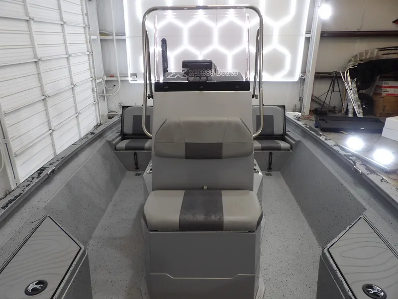 Slide: The Image of Interior view of a 2019 Xpress H20B Bay boat. - 13