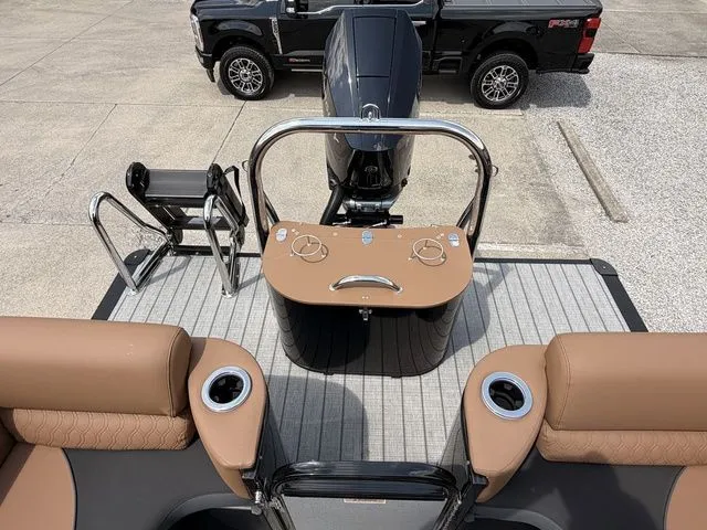 Slide: The Image of Avalon Catalina Quad Lounger 2026 with windshield and luxurious seating. - 5