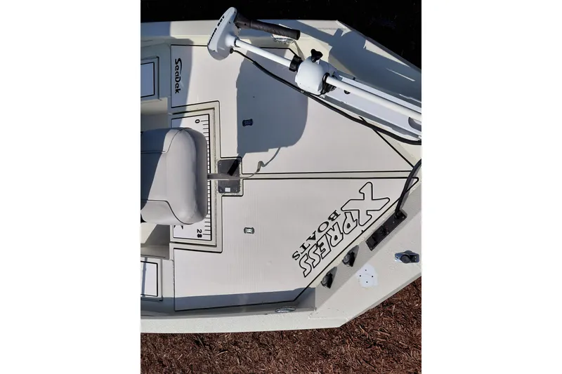 Slide: The Image of 2016 Express 20 BAY boat deck with seating and trolling motor. - 13