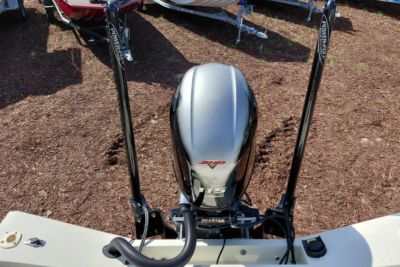Slide: The Image of 2016 Express 20 BAY boat with Yamaha 115 engine and Power-Pole anchors. - 27