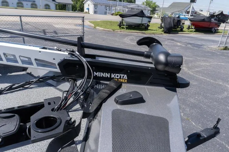 Slide: The Image of 2026 G3 Sportsman 1810 boat with Minn Kota Ultrex trolling motor. - 15