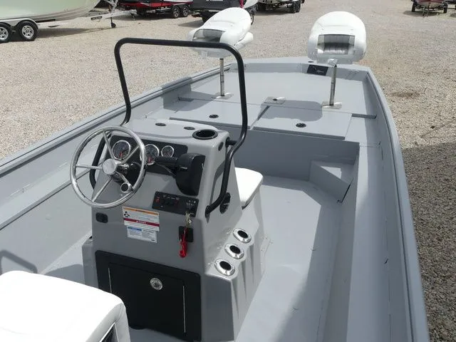 Slide: The Image of 2026 G3 Bay 20 boat with steering console and seating. - 36