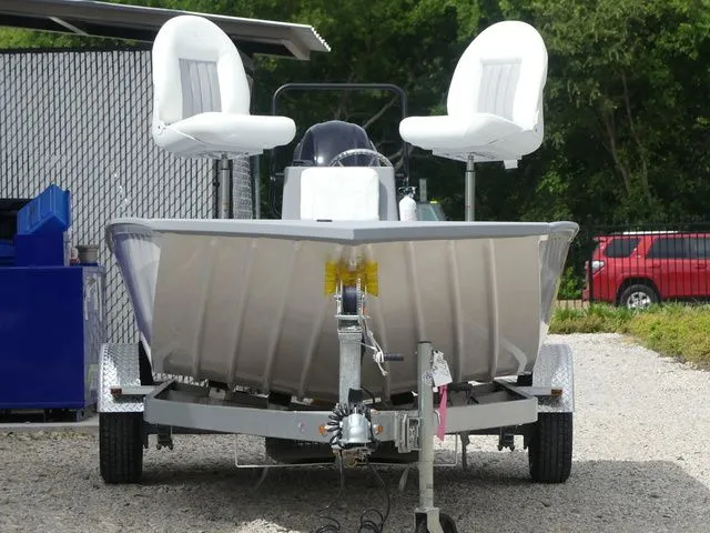 Slide: The Image of 2026 G3 Bay 20 boat on trailer, front view. - 5