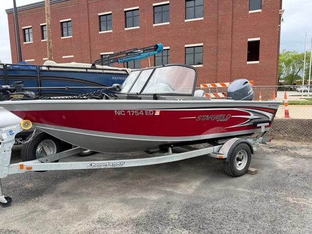 The Image of 2016 Starweld 18 Pro boat with 115 HP Yamaha engine. - 1