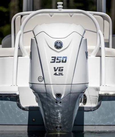 Slide: The Image of Yamaha 350 HP outboard motor on Sea Hunt Ultra 255 SE, 2026 model. - 14
