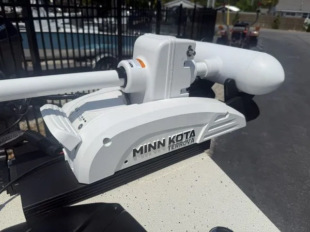 Slide: The Image of Minn Kota Terrova on Xpress Boats H190B, year 2026. - 10
