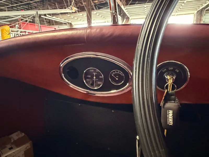 Slide: The Image of Chris-Craft Deluxe 302 1933 - 36