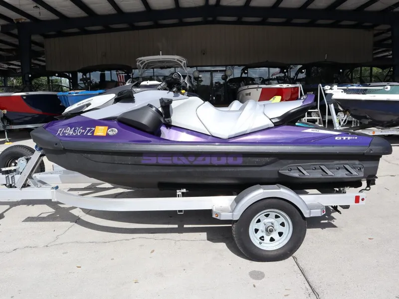 Slide: The Image of Sea-Doo GTI SE 170 2025 - 2
