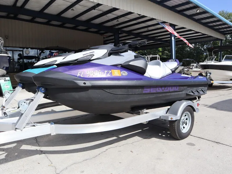 Slide: The Image of Sea-Doo GTI SE 170 2025 - 3