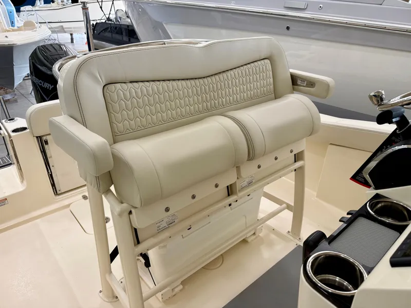 Slide: The Image of Scout 240 XSF 2027 - 6