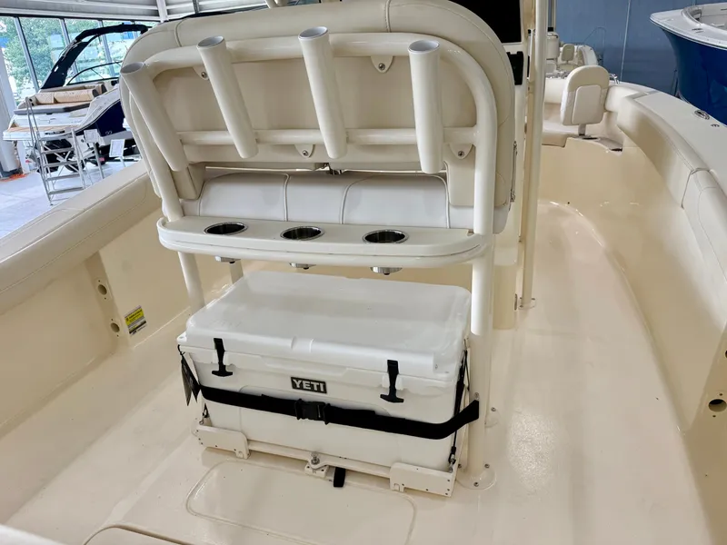 Slide: The Image of Scout 220 XSF 2027 - 7