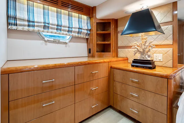 Slide: The Image of Hatteras 68 Convertible 2006 - 90