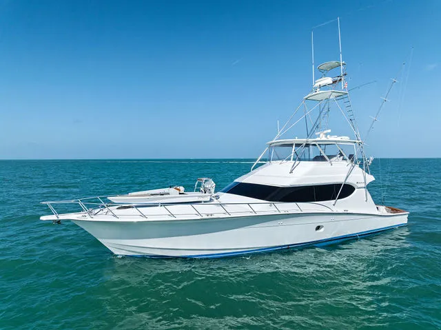 Slide: The Image of Hatteras 68 Convertible 2006 - 72
