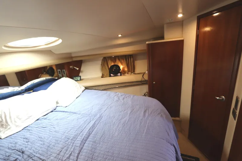 Slide: The Image of Interior of 2005 Meridian 459 Motoryacht with bed and cabinet. - 46